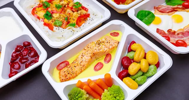 Catering dietetyczny czy warto? Odkryj prawdę o diecie pudełkowej Catering dietetyczny czy warto? Odkryj prawdę o diecie pudełkowej