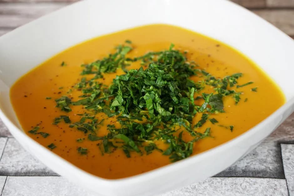 Jak przyprawić zupę dyniową, aby uzyskać wyjątkowy smak i aromat Jak przyprawić zupę dyniową, aby uzyskać wyjątkowy smak i aromat