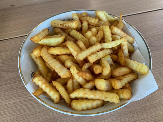 Jak zrobić frytki w frytkownicy beztłuszczowej bez zbędnego tłuszczu Jak zrobić frytki w frytkownicy beztłuszczowej bez zbędnego tłuszczu